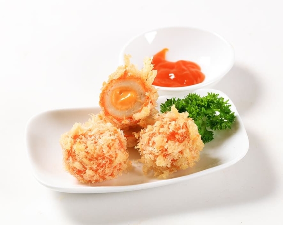 Cá viên sốt mayonnaise màu cam - món ngon khó cưỡng lại.