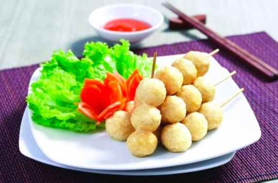 Mô hình kinh doanh cá viên chiên thu hút giới trẻ, những kinh nghiệm không thể bỏ qua